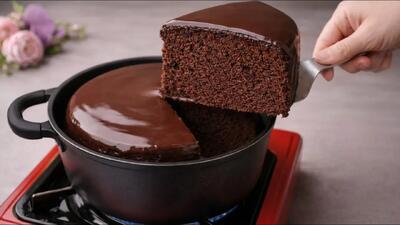  طرز تهیه کیک شکلاتی نرم و خیس بدون فر و ترازو | بهترین کیک دنیا تو قابلمه