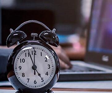  ساعت کار ادارات در ماه مبارک رمضان | کارمندان بخوانند