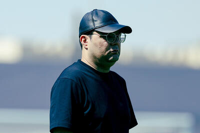  قهرمانی شرط تمدید قرارداد ربیعی