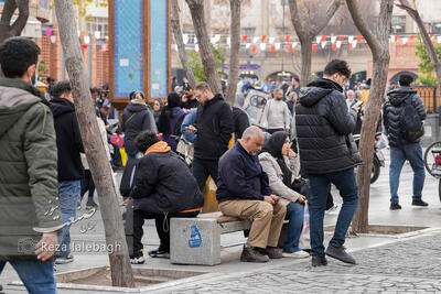  ۱۴۰۵؛ سالِ ماندنِ زندگی پشت صف تعدیل‌ نیروی کار