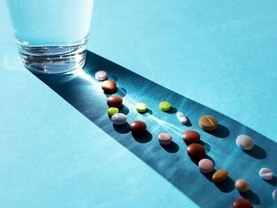  کدام ویتامین ها را می‌توان با معده خالی مصرف کرد؟