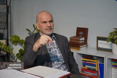  ببینید | فرشاد مومنی: نمی‌فهمید؟ کفر ترویج می‌کنید