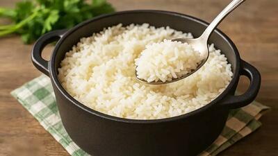  چرا با حذف برنج، دچار ریزش مو می‌شویم؟/ آیا آبکش برنج سبب هدر رفت ویتامین‌های آن می‌شود؟/ برنج سفید، منبع ویتامین یا معدن انرژی؟