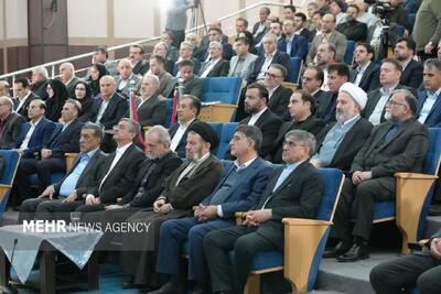  تصاویری از افتتاح واحد داروسازی در بروجرد