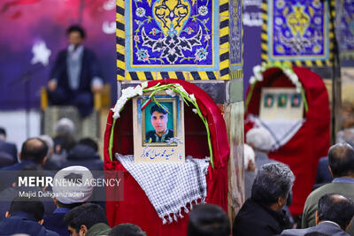  مراسم چهلم شهدای حوادث ۱۸ و ۱۹ دی‌ماه در یزد