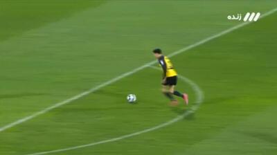  فیلم/ گل سوم الحسین به استقلال توسط عبیدا احمد - پارس فوتبال