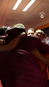  ویدئو: خوشحالی ستاره‌های گالاتاسرای در تونل ورزشگاه - پارس فوتبال