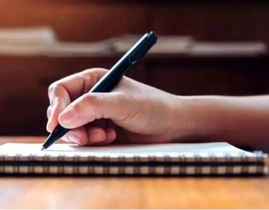  باور می‌کنید؟ یک خودکار ساده می‌تواند مغز را قوی‌تر کند