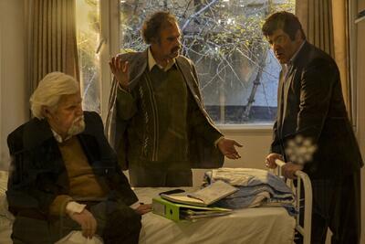  فیلم «شاه نقش» با آخرین بازی مرحوم عنایت بخشی به اکران آنلاین رسید + خلاصه داستان