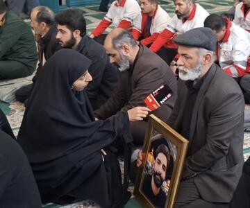  پدر شهید: ما برای اسلام همه چیزمان را می‌دهیم اما مسئولان هم باید جوابگو باشند + فیلم
