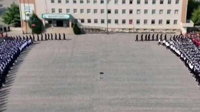  دانش آموزان ترکیه در نمایش خود به شکل زیبایی نقش الله و دیگر نقش ها را ساختند