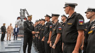  دیدار فرمانده منطقه یکم با افسران روسی