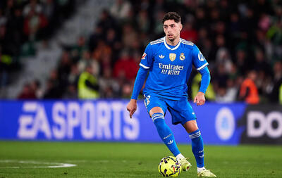  فدریکو والورده مقابل بنفیکا باید اخراج می‌شد؟ / عکس