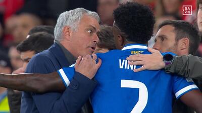  توهین نژاد پرستانه بازیکن بنفیکا به وینیسیوس و دفاع امباپه از وینیسیوس هنگام صحبت با مورینیو