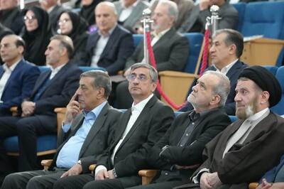  امضای تفاهم‌نامه واگذاری منطقه ویژه خرم‌آباد به ارزش ۱۸ همت