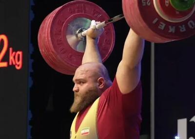  سپاهان کاپ قهرمانی لیگ وزنه‌برداری را فتح کرد