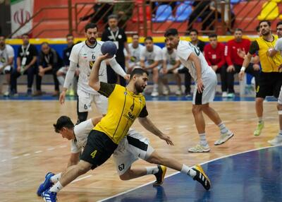  هیجان از دل کویر: همه منتظر لغزش استقلال!