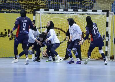  میزبانی دختران استقلال و رقابت جذاب صدر