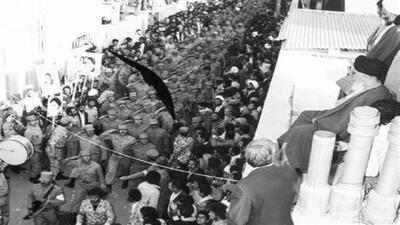  مخالفت شدید امام خمینی با انحلال ارتش
