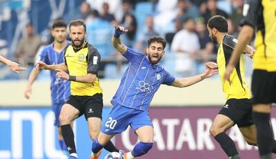  اعتراض شدید هواداران استقلال به ساپینتو؛ چرا این بازیکن کنار دستت نشسته بود؟