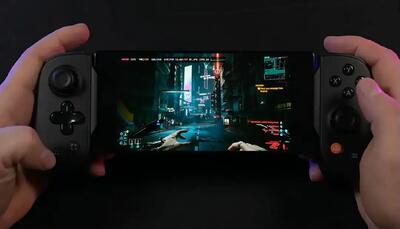  یک یوتیوبر بازی سنگین Cyberpunk 2077 را روی گوشی اندرویدی‌اش اجرا کرد