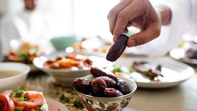  چه افرادی نمی‌توانند روزه بگیرند