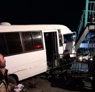  تصادف مینی بوس با ۲ دستگاه خودرو سواری در تهران با ۱۰ مصدوم