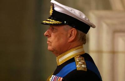  برادر پادشاه انگلیس بازداشت شد - اکونیوز