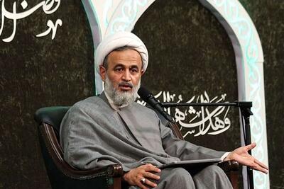  علیرضا پناهیان: سال‌هاست که لج مردم را با طرز حرف زدن‌ درباره دین و نوع نقد کردن‌ فکر و فرهنگ غربی، در آوردیم/ میدان فرهنگ‌سازی را دست دشمن دادیم؛ دشمن را که نمی‌شود به حوزه علمیه ببریم و درستش کنیم