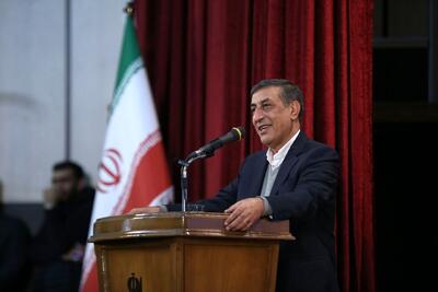  قائم پناه: آب، چالش اصلی لرستان است/ شناسایی ۱۷ هزار بازمانده از تحصیل