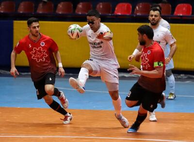  نتایج هفته ۲۴ لیگ برتر فوتسال؛ رقابت‌ در صدر ادامه دارد/ گیتی در آستانه قهرمانی