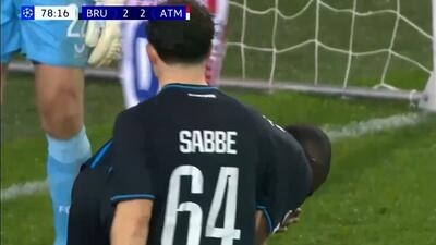  گل سوم اتلتیکو مادرید به کلوب بروژ (گل به خودی)