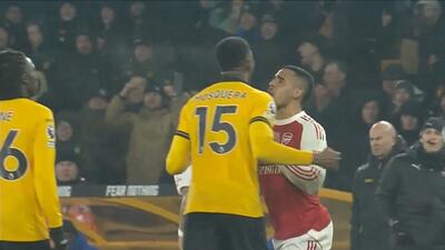  درگیری شدید بازیکنان آرسنال - ولورهمپتون بعد از سوت پایان
