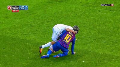  10 حرکت زشت رئالی ها مقابل لیونل مسی!