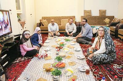  سفره رمضان زیباترین کانون تقویت محبت میان خویشاوندان است