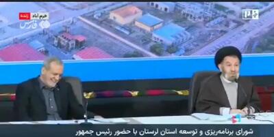  ببینید | شوخی رئیس‌جمهور با نمایندۀ ولی‌فقیه در لرستان