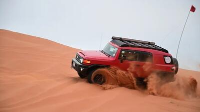  ببینید | یک پرش حماسی در صحرا و لحظه‌ای دیوانه‌وار در آفرود و خودرویی که پرواز کرد!