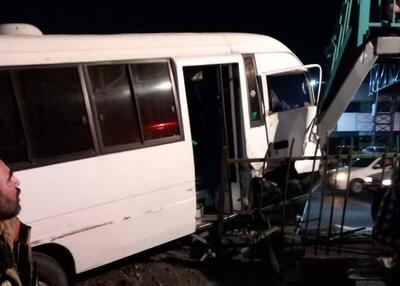  تصادف مینی بوس با ۲ دستگاه خودرو سواری در تهران با ۱۰ مصدوم