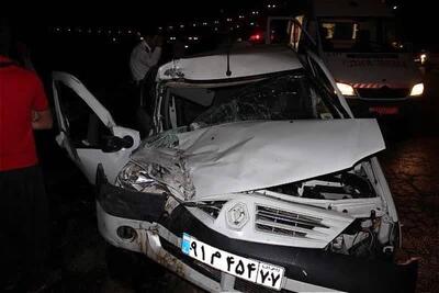  ۱۰ مصدوم به دلیل تصادف مینی بوس و دو خودروی سواری