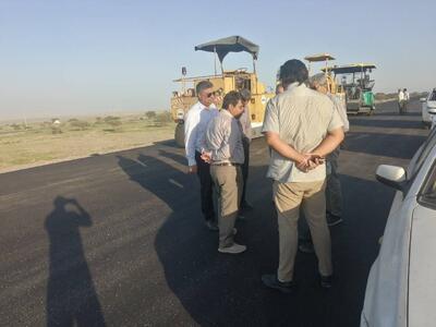 بازدید معاون عمرانی استانداری هرمزگان از کمربندی بندرلنگه