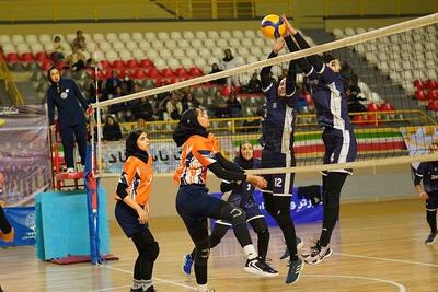   رقابت برای آخرین سهمیه پلی‌آف والیبال زنان - پارس فوتبال