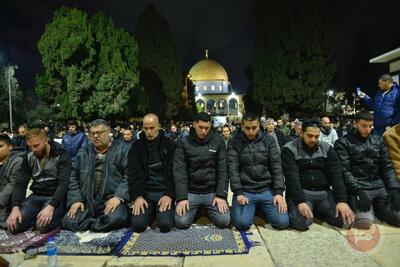 اقامه نماز توسط ۶۰  هزار فلسطینی در مسجدالاقصی+ تصاویر