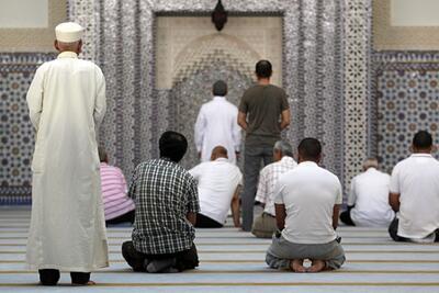  ناراحتی مسلمانان فرانسه از تاریخ‌های متعدد برای آغاز ماه مبارک رمضان
