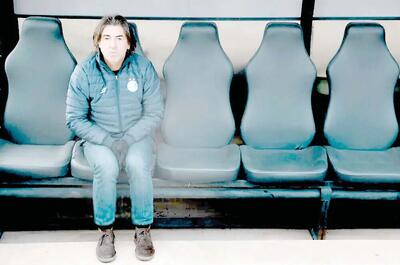  هدایت ساپینتو به سمت درِ خروجی