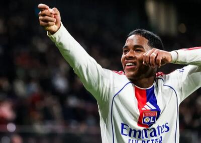  اندریک از هم‌تیمی‌هایش اخاذی می‌کند!