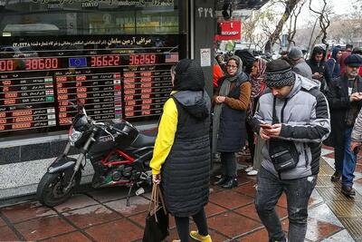  قیمت لحظه ای دلار امروز جمعه ۱ اسفند ۱۴۰۴