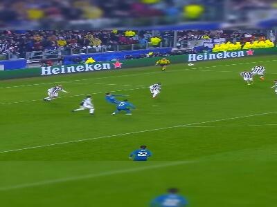  قیچیِ رونالدو به بوفون بهتر بود یا برگردان زلاتان مقابل انگلیس؟!