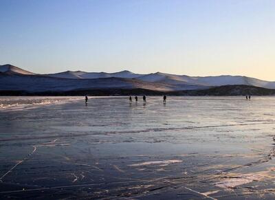  سقوط خودروی حامل گردشگران چینی در دریاچه یخ‌زده بایکال روسیه