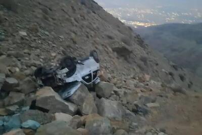  سقوط «دنا» به دره در جاده چالوس؛ سه نفر جان باختند