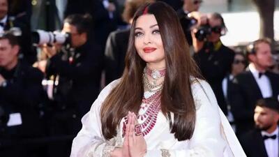  سفر در زمان؛ عکس «آیشواریا رای» در مراسم اکران فیلم Paa در بمبئی | دنیای سینما